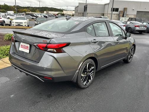 2025 Nissan Versa 1.6 SR