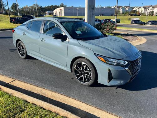 2025 Nissan Sentra SR