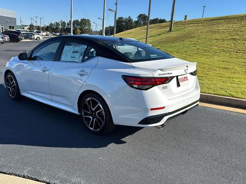 2025 Nissan Sentra SR