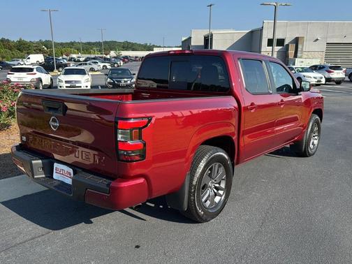2025 Nissan Frontier SV