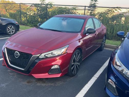 2022 Nissan Altima 2.0 SR
