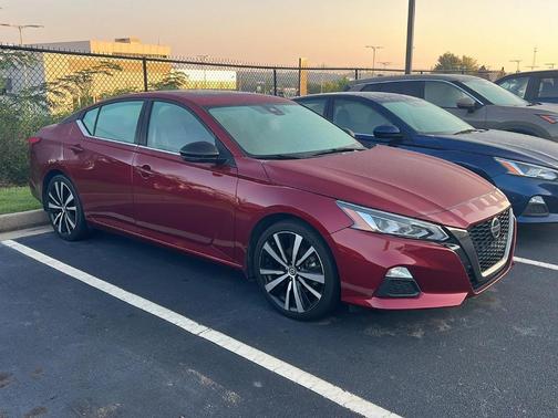 2022 Nissan Altima 2.0 SR