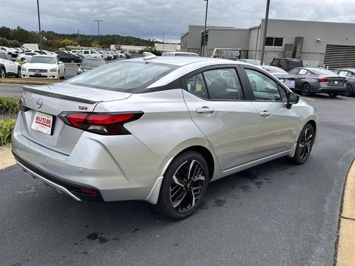 2025 Nissan Versa 1.6 SR