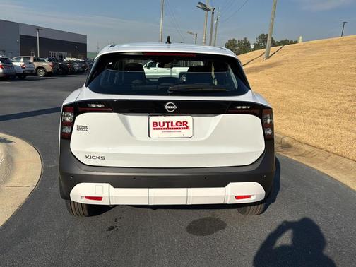 2026 Nissan Kicks S