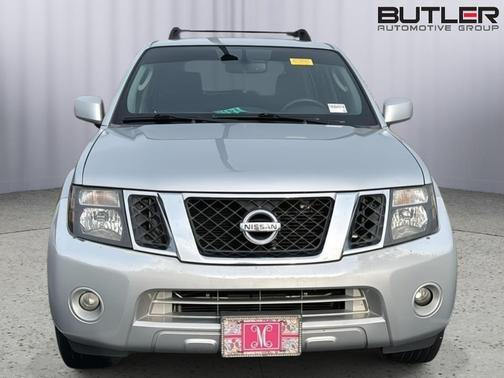 2011 Nissan Pathfinder SV