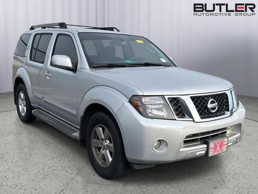 2011 Nissan Pathfinder SV