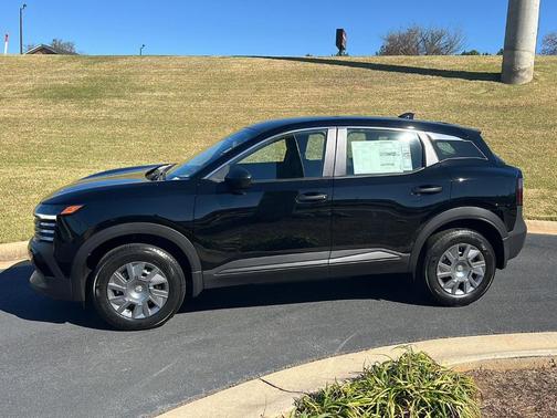 Super Black 2026 Nissan Kicks S