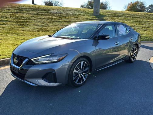 2023 Nissan Maxima SV