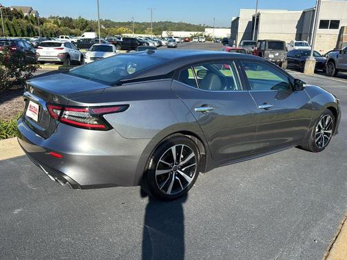 2023 Nissan Maxima SV