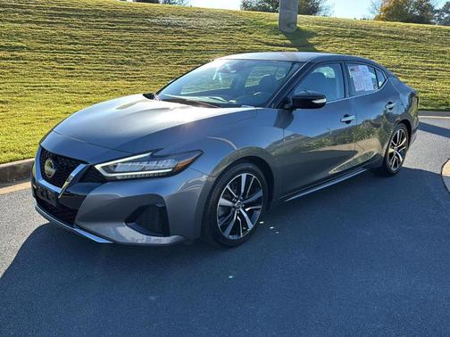 2023 Nissan Maxima SV