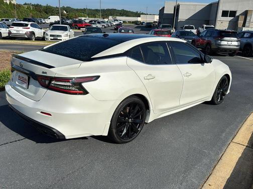 2021 Nissan Maxima SR
