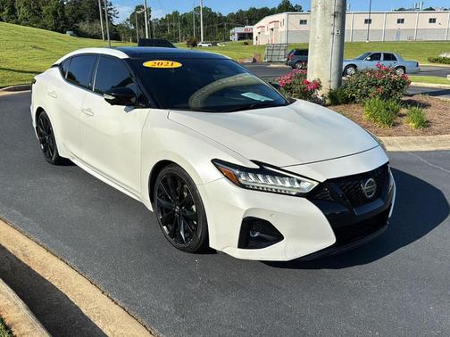 2021 Nissan Maxima SR