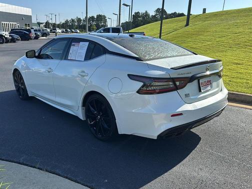 2021 Nissan Maxima SR