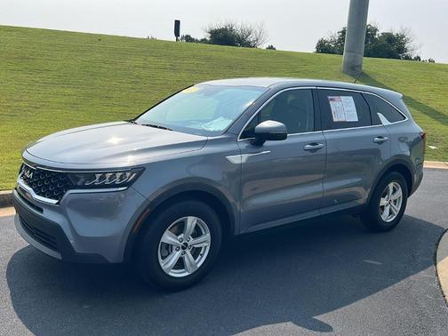 2022 Kia Sorento LX