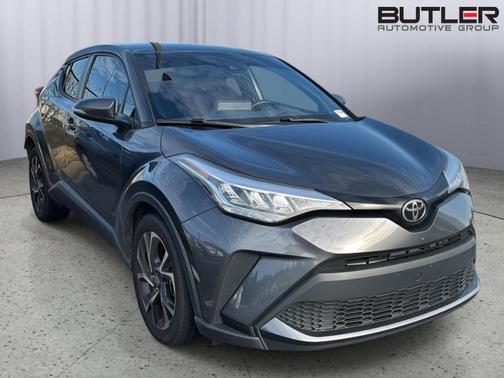 2022 Toyota C-HR XLE