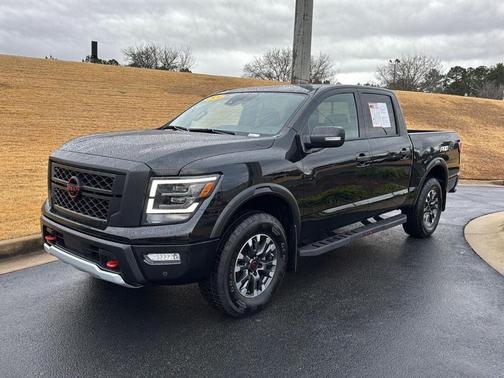2024 Nissan Titan PRO-4X