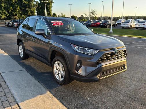 2021 Toyota RAV4 Hybrid XLE