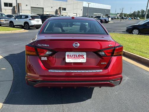 2022 Nissan Altima 2.5 SV