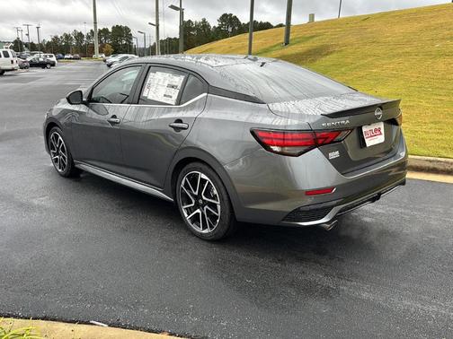 2025 Nissan Sentra SR