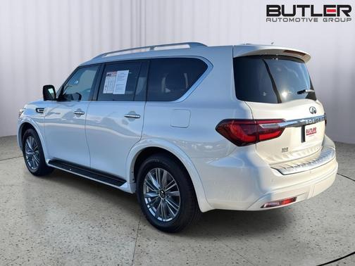 2023 INFINITI QX80 Luxe