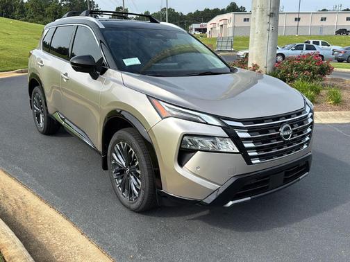 2025 Nissan Rogue Platinum