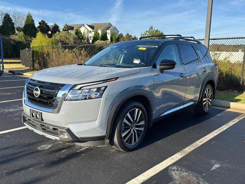 2022 Nissan Pathfinder Platinum