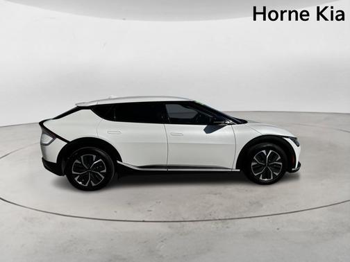 2022 Kia EV6 Light