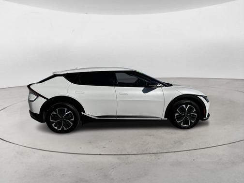 2022 Kia EV6 Light