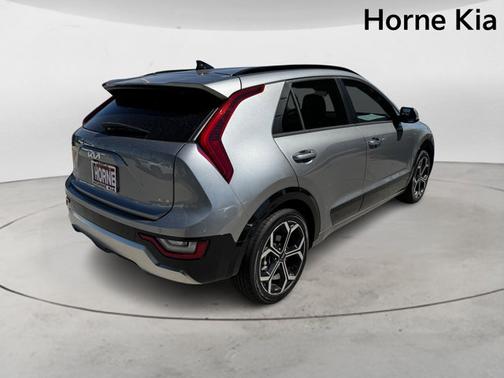 2023 Kia Niro SX Touring