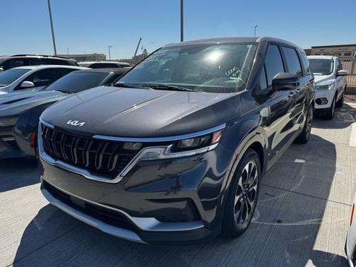 2024 Kia Carnival EX