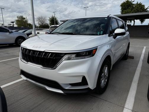 2024 Kia Carnival LX