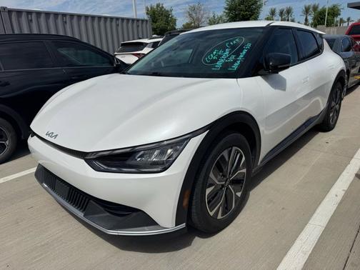 Snow White Pearl 2024 Kia EV6 Light Long Range