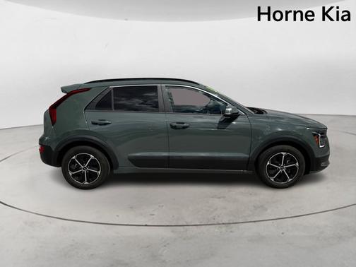 2023 Kia Niro EX