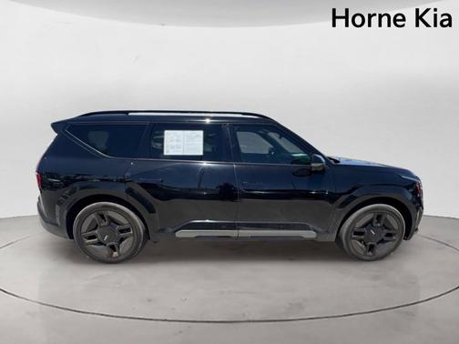 Aurora Black Pearl 2024 Kia EV9 GT-Line