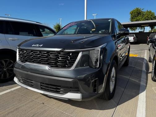 2024 Kia Sorento LX