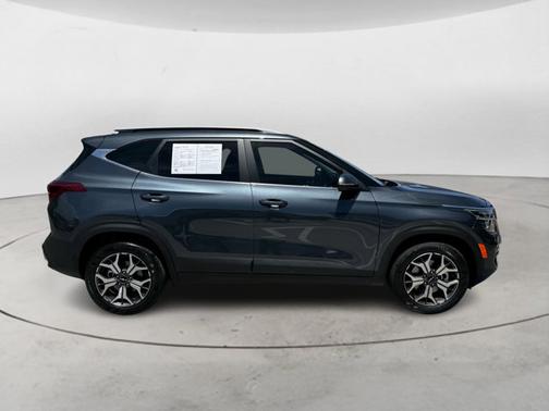 2023 Kia Seltos EX
