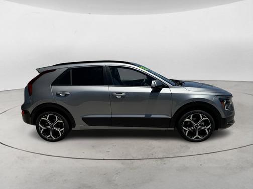 2023 Kia Niro EX Touring