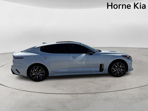 2022 Kia Stinger GT-Line