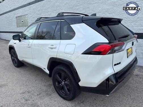 2020 Toyota RAV4 Hybrid SE