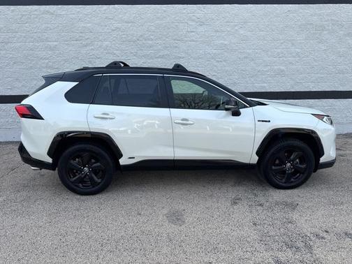 2020 Toyota RAV4 Hybrid SE