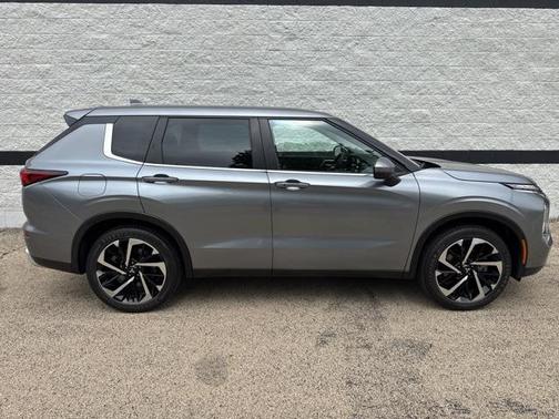 2023 Mitsubishi Outlander SE Special Edition 2WD