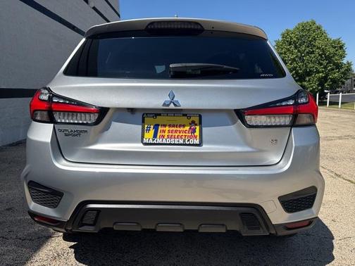 2022 Mitsubishi Outlander Sport SE