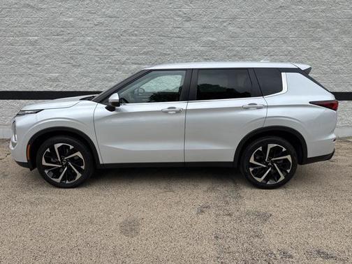 2022 Mitsubishi Outlander ES 2.5 S-AWC