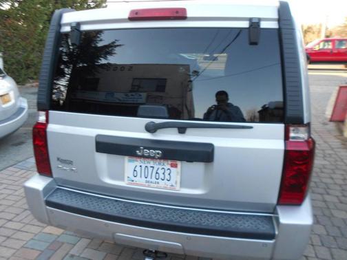 2007 Jeep Commander Sport