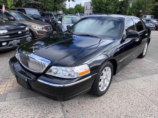 2011 Lincoln Town Car Signature