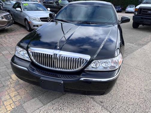 2011 Lincoln Town Car Signature