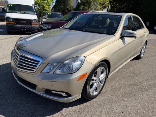 Beige 2010 Mercedes-Benz E-Class E 550 4MATIC