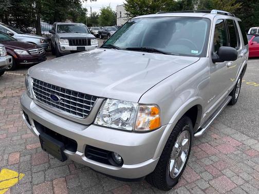 2004 Ford Explorer Limited