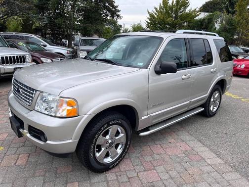 2004 Ford Explorer Limited