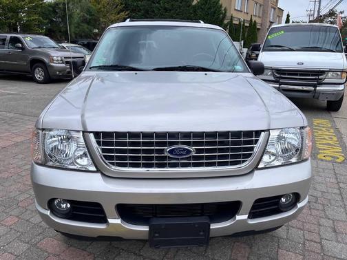 2004 Ford Explorer Limited